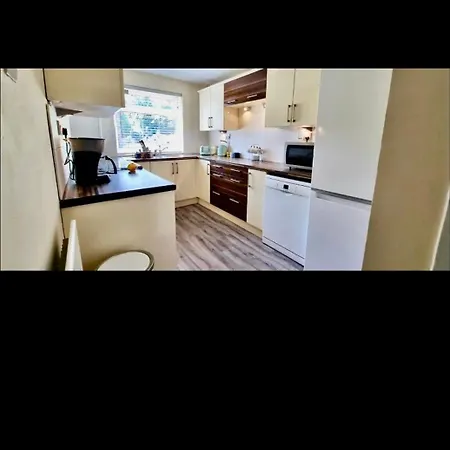 5 Minutes From M1 Sleeps Up To 7 Perfect For Contractors Leisure Stays Relocators King Or Twin Bed Options Nottingham Exterior photo