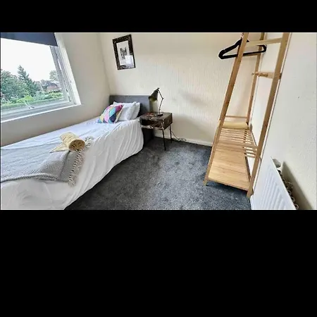 5 Minutes From M1 Sleeps Up To 7 Perfect For Contractors Leisure Stays Relocators King Or Twin Bed Options Nottingham Exterior photo