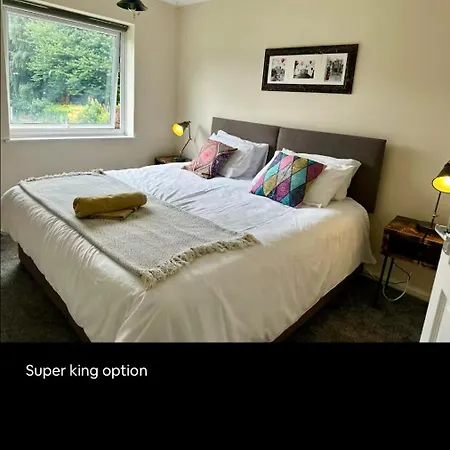 5 Minutes From M1 Sleeps Up To 7 Perfect For Contractors Leisure Stays Relocators King Or Twin Bed Options Nottingham Exterior photo