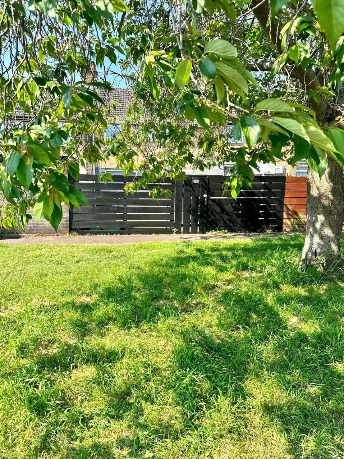 Casa vacanze 5 Minutes From M1 Sleeps Up To 7 Perfect For Contractors Leisure Relocators King Or Twin Bed Options *