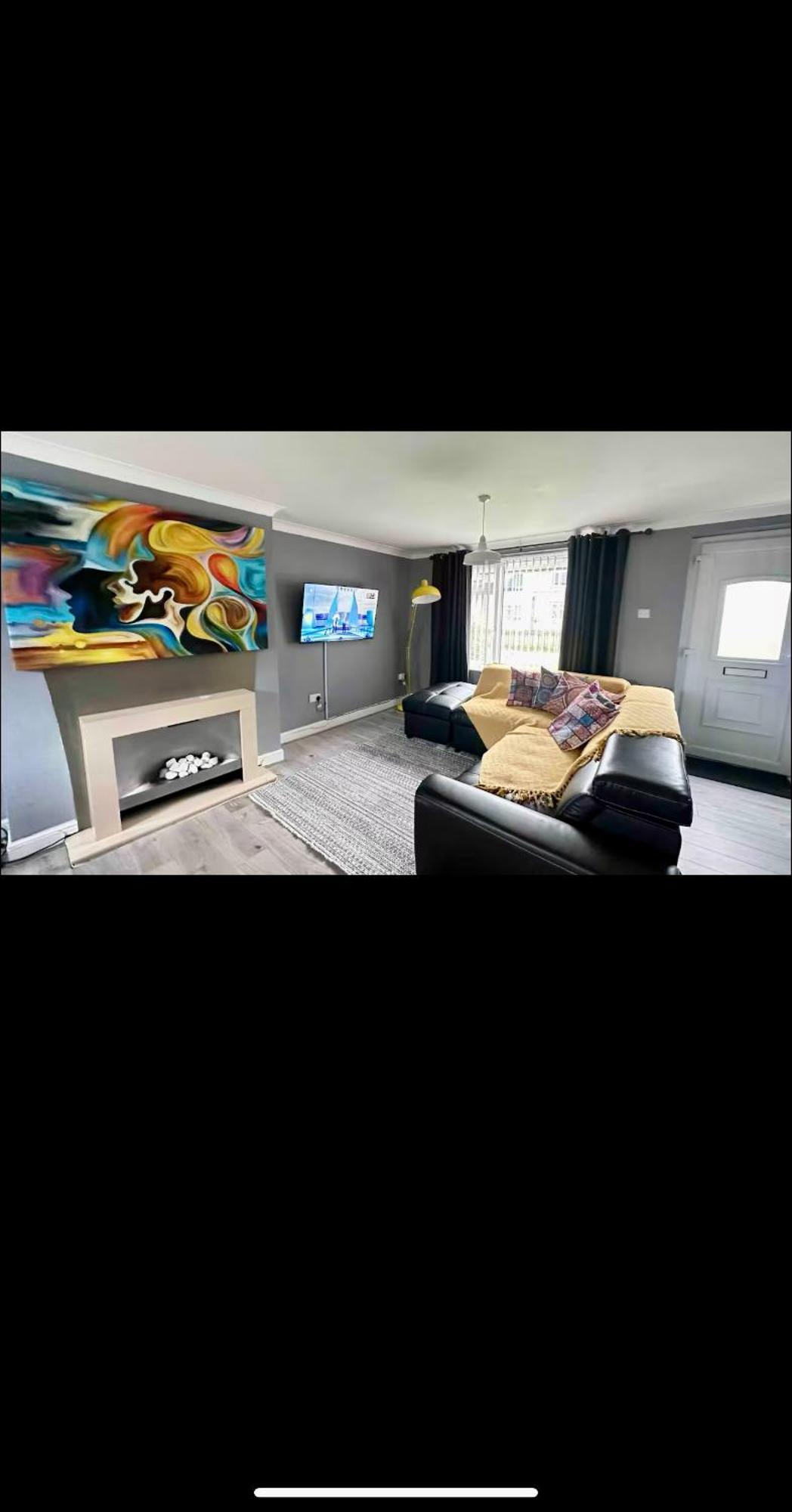 5 Minutes From M1 Sleeps Up To 7 Perfect For Contractors Leisure Relocators King Or Twin Bed Options Casa vacanze Nottingham